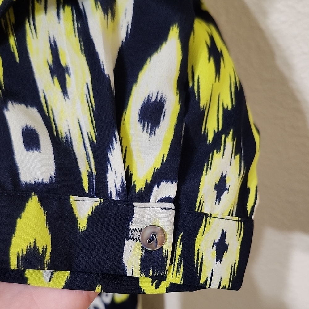 Aqua Yellow and Blue Mini Dress with Graphic Relaxed Style - Picture 4 of 10